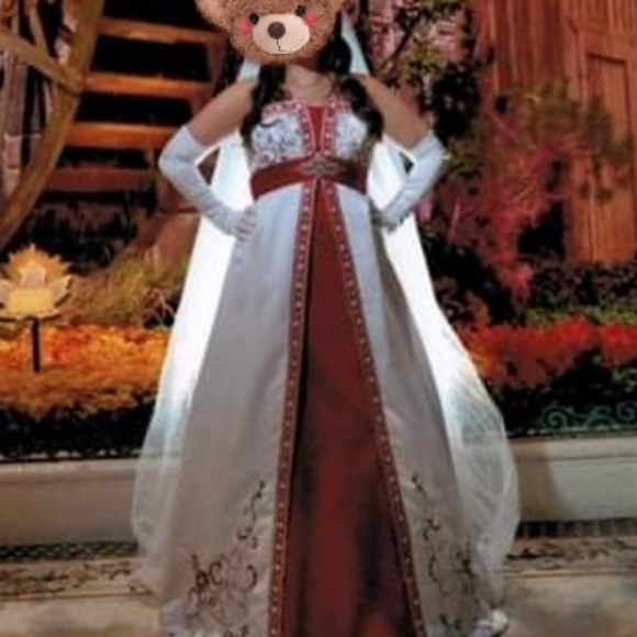 Wedding dress, white and red - Picture 7 of 7